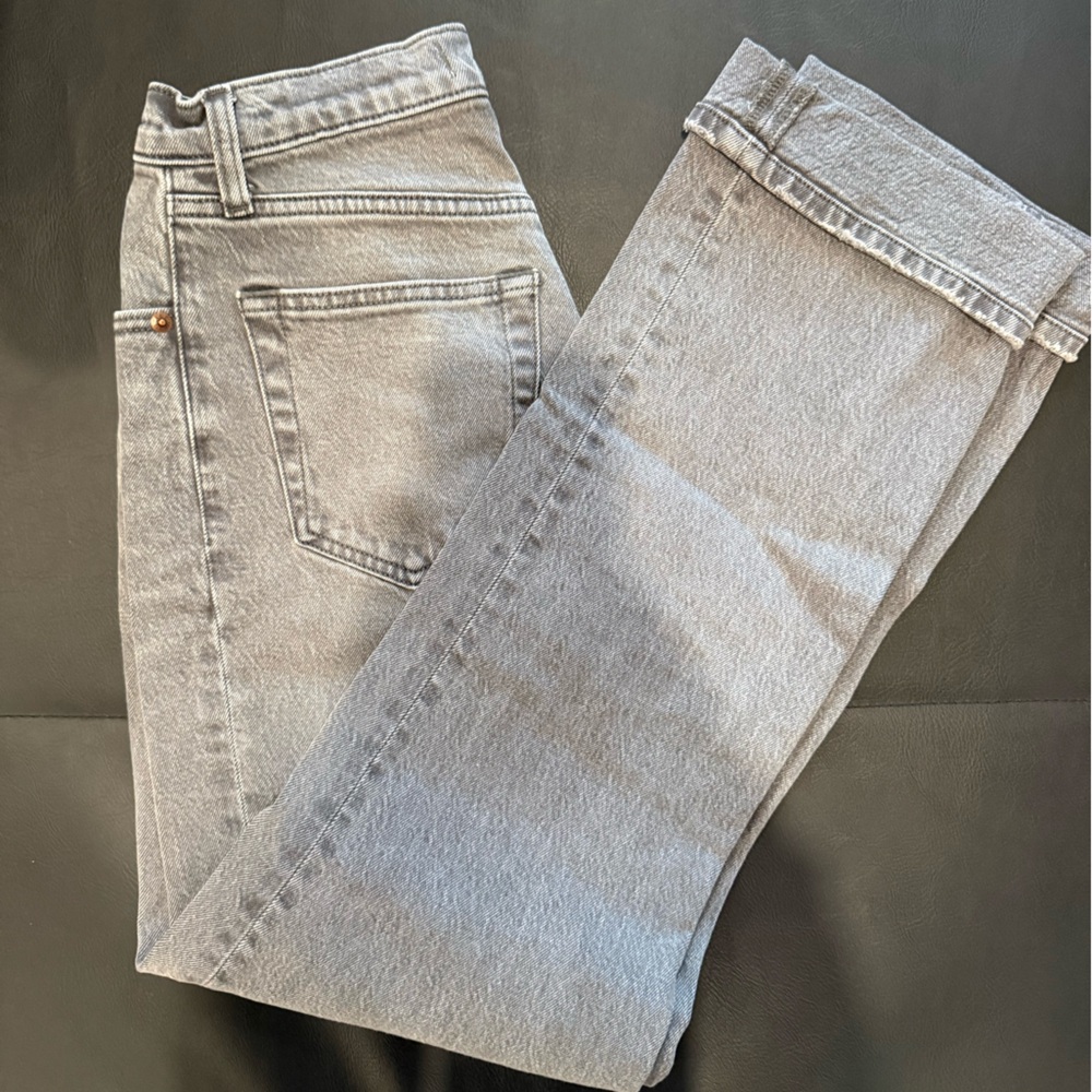 Women Grey denim jeans